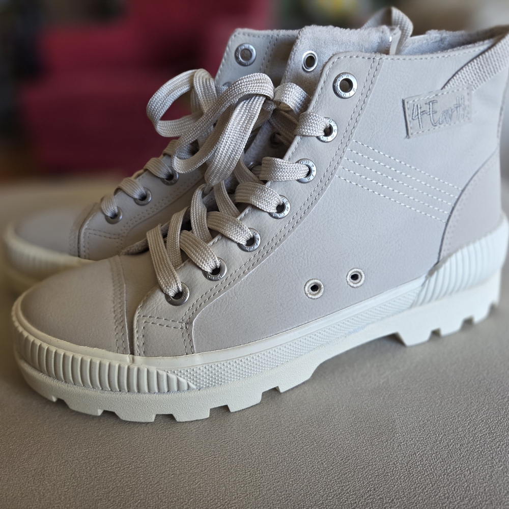 Blowfish Mailbu Forever Lug Sole Sneaker Women's 10 NWT/Box - Picture 5 of 11